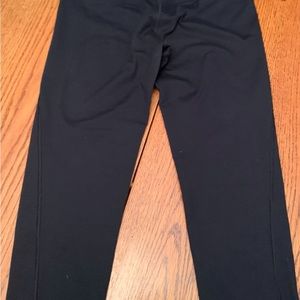 Gap Fit Maternity Cropped Leggings